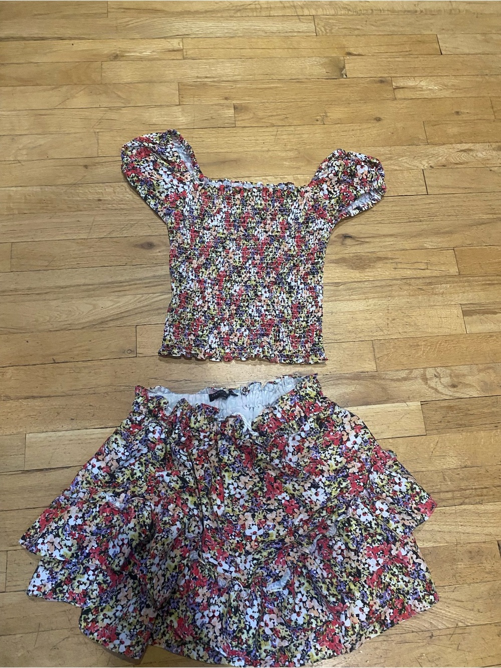 Central Park west two piece outfit. Gorgeous!! Size small